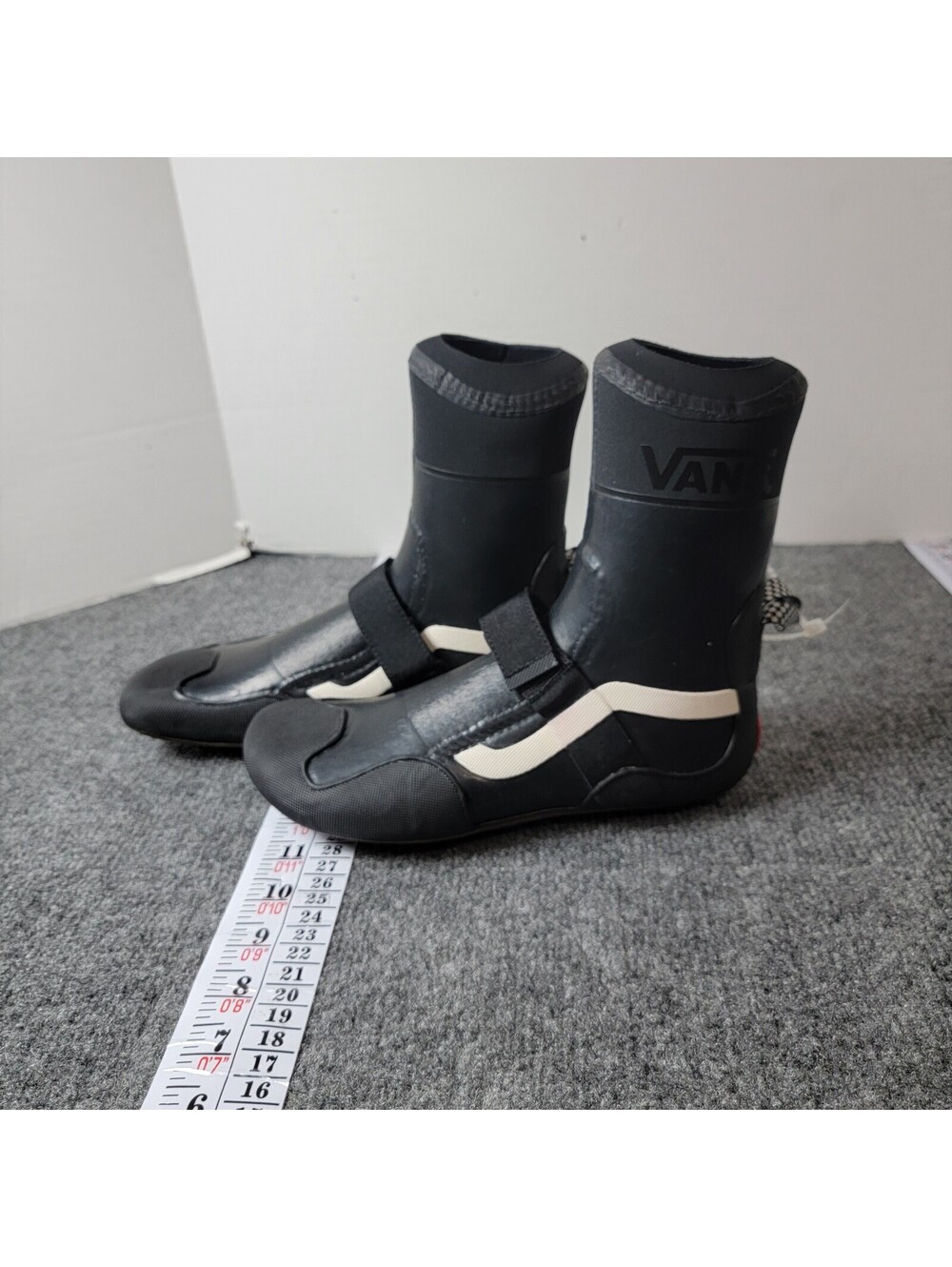 Vans Surf HI V 5mm Neoprene Wetsuit Booties size 8